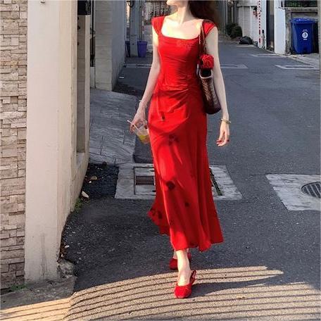 French Red Rose Fishtail Skirt Women's Bright Red Square Collar Holiday Vest Camisole Dress